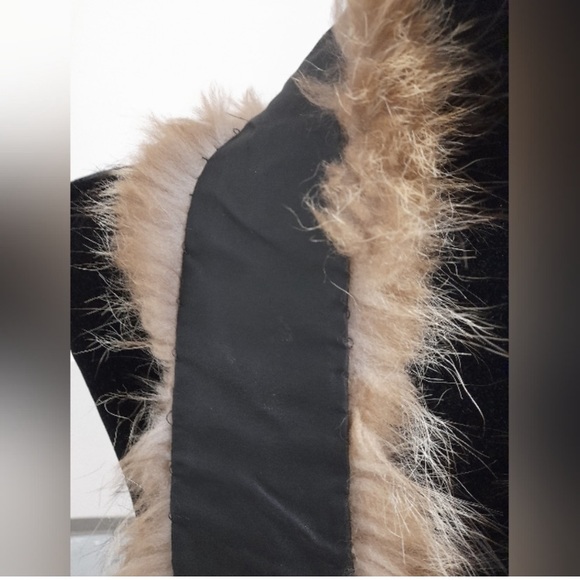 Real Fur - Picture 12 of 13